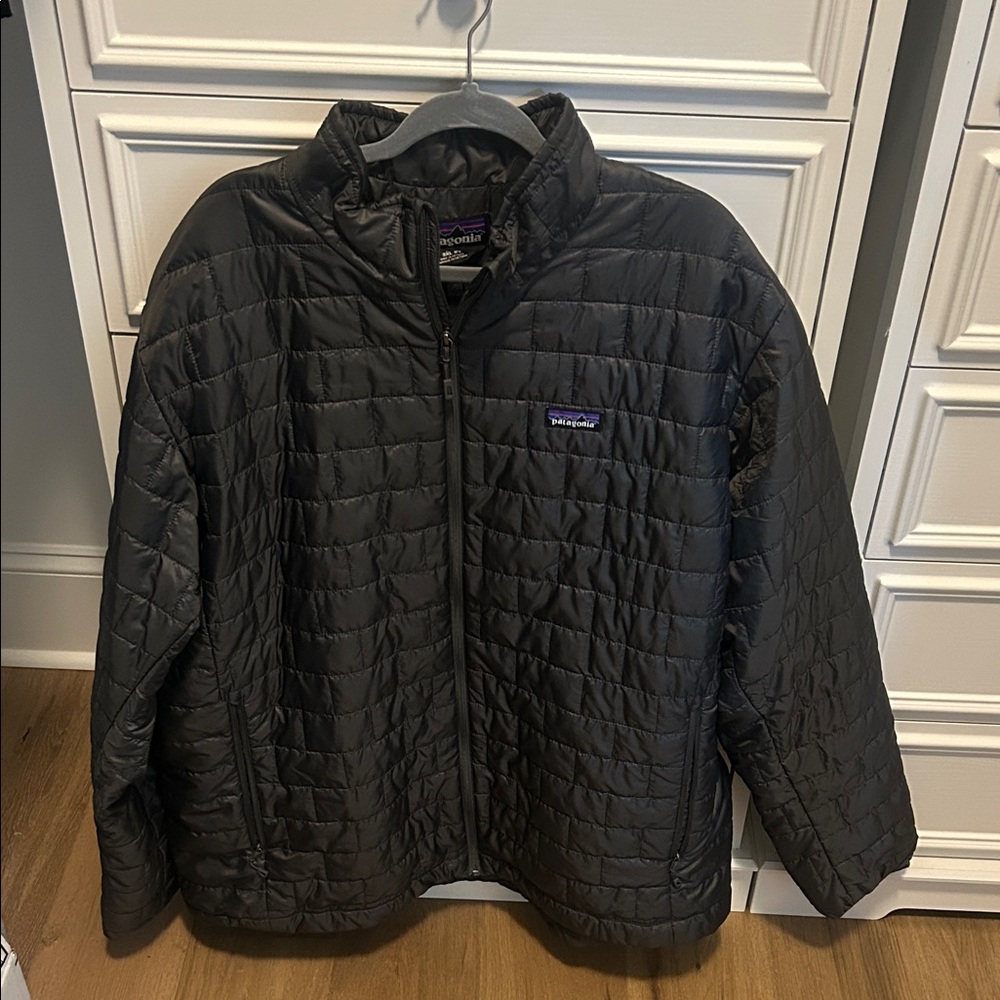 Patagonia Grey Quilted Puff Jacket NWOT